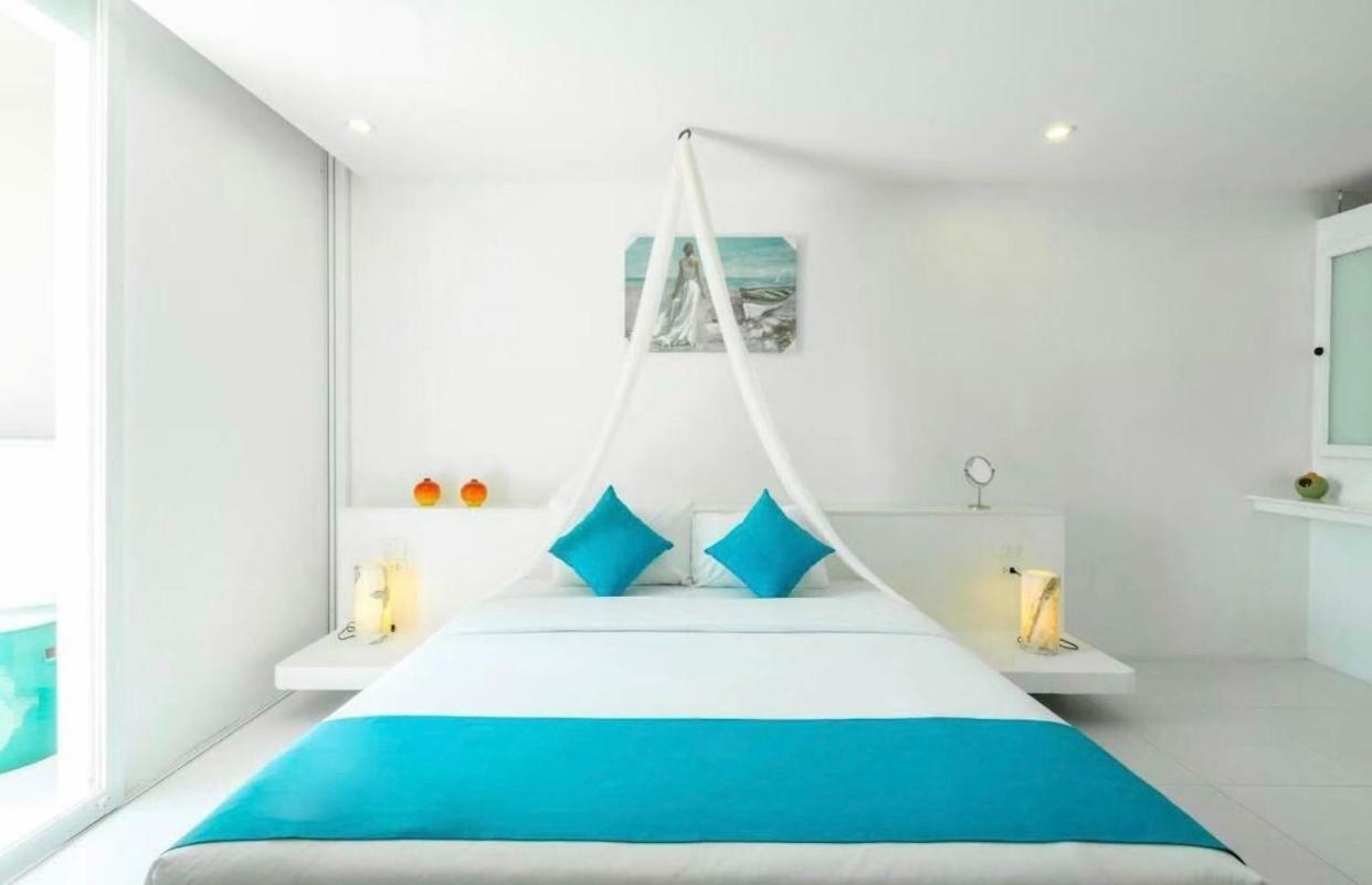 Grand Bleu Ocean View Pool Suite Pantai Kamala Bagian luar foto
