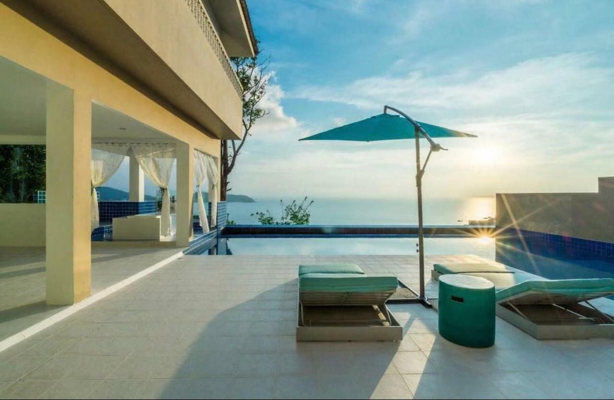Grand Bleu Ocean View Pool Suite Pantai Kamala Bagian luar foto