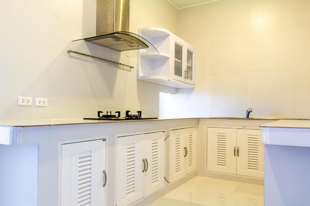 Grand Bleu Ocean View Pool Suite Pantai Kamala Bagian luar foto