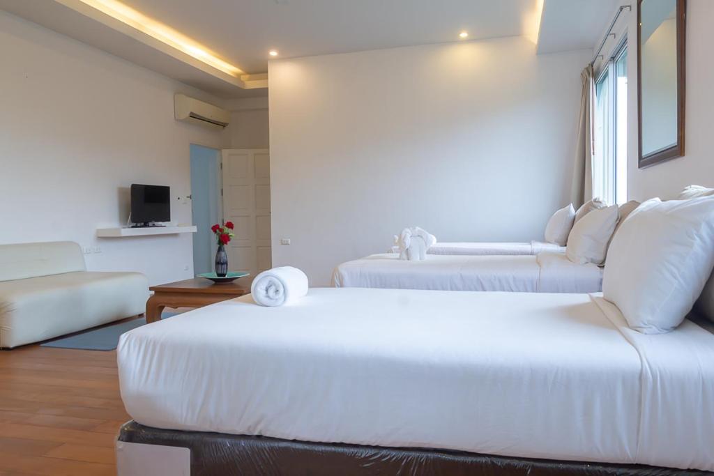 Grand Bleu Ocean View Pool Suite Pantai Kamala Bagian luar foto