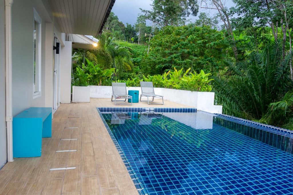 Grand Bleu Ocean View Pool Suite Pantai Kamala Bagian luar foto