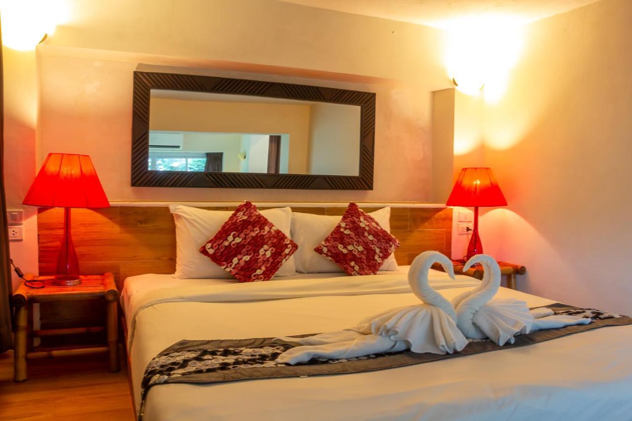 Grand Bleu Ocean View Pool Suite Pantai Kamala Bagian luar foto