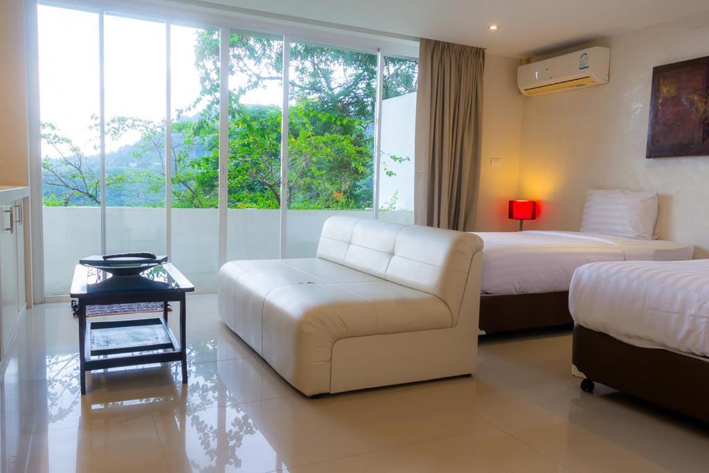 Grand Bleu Ocean View Pool Suite Pantai Kamala Bagian luar foto