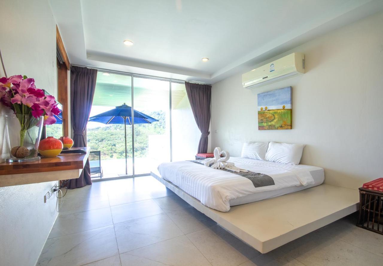 Grand Bleu Ocean View Pool Suite Pantai Kamala Bagian luar foto