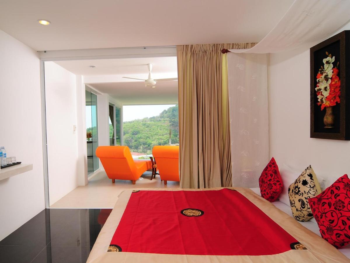 Grand Bleu Ocean View Pool Suite Pantai Kamala Bagian luar foto